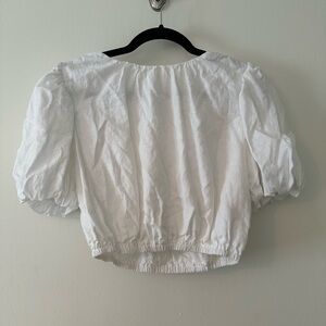DISSH White Puff Sleeve Blouse